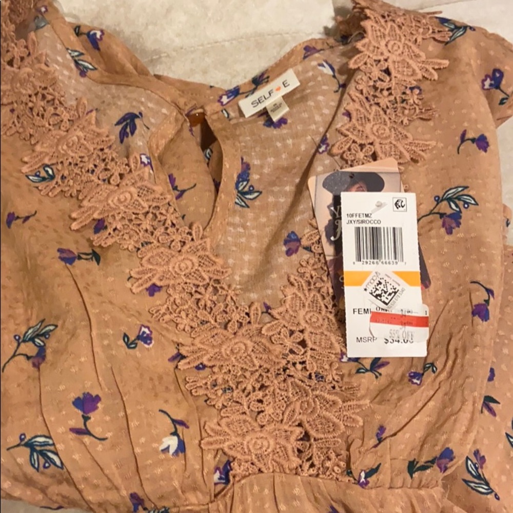 Beautiful long sleeve top-Brand new🥰